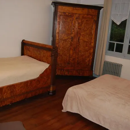 A 100 M De Tarbes Sud *