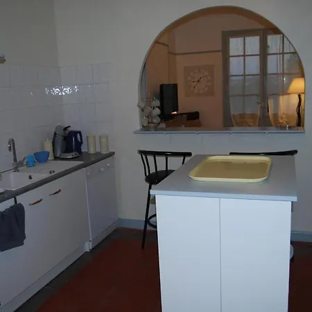 à 100 M De Tarbes Sud